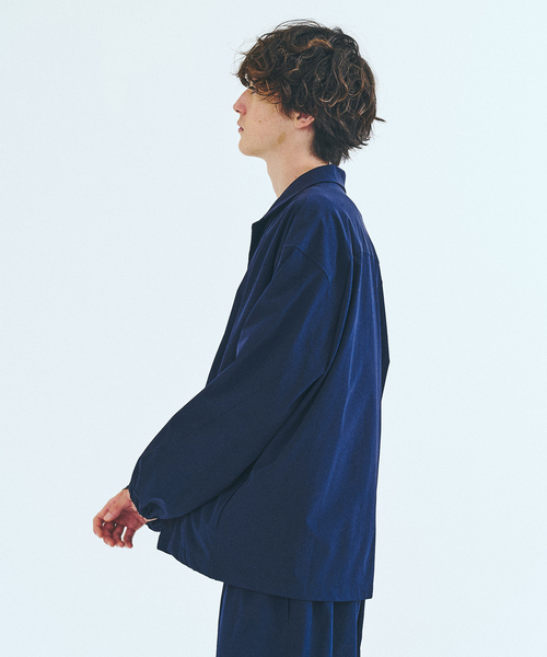 417 EDIFICE（フォーワンセブンエディフィス）の「オーバーサイズシャツ&ワイドスラックス UVカット セットアップ（スーツセット・メンズ・ダークブルー/ベージュ/ブラック・X-LARGE/LARGE/MEDIUM）」の6枚目の写真