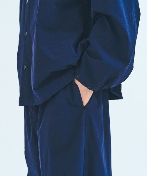 417 EDIFICE（フォーワンセブンエディフィス）の「オーバーサイズシャツ&ワイドスラックス UVカット セットアップ（スーツセット・メンズ・ダークブルー/ベージュ/ブラック・X-LARGE/LARGE/MEDIUM）」の14枚目の写真