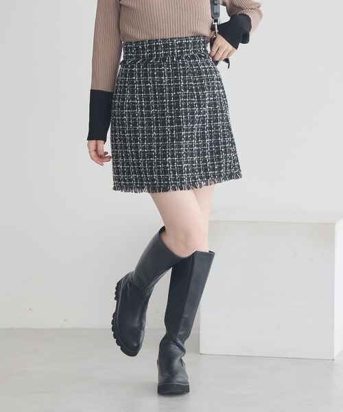 earth music&ecology（アースミュージックアンドエコロジー）の「フリンジツイードミニスカート（スカート・レディース・ブラック/アイボリー・M/S）」の12枚目の写真