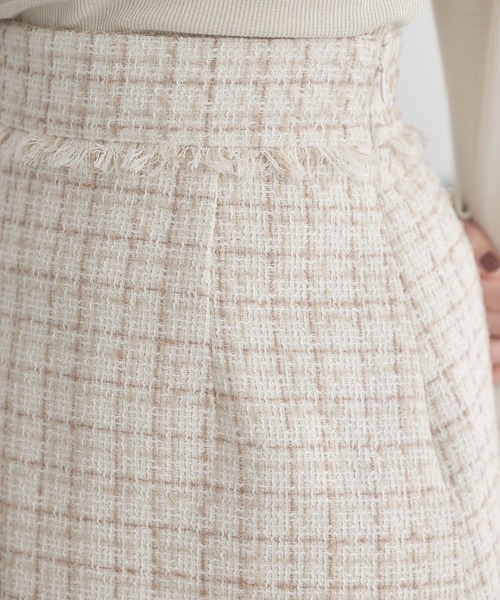 earth music&ecology（アースミュージックアンドエコロジー）の「フリンジツイードミニスカート（スカート・レディース・ブラック/アイボリー・M/S）」の17枚目の写真