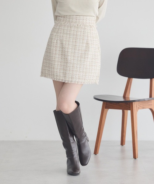 earth music&ecology（アースミュージックアンドエコロジー）の「フリンジツイードミニスカート（スカート・レディース・ブラック/アイボリー・M/S）」の5枚目の写真