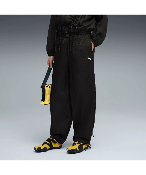 PUMA(プーマ)の「PUMA DARE TO WOVEN PANTS(プーマ DARE TO ウーブン パンツ)(スウェットパンツ・レディース・オリーブ系/ブラック系・MEDIUM/SMALL/LARGE)」の1枚目の写真