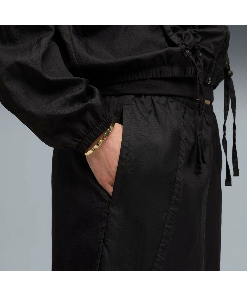 PUMA(プーマ)の「PUMA DARE TO WOVEN PANTS(プーマ DARE TO ウーブン パンツ)(スウェットパンツ・レディース・オリーブ系/ブラック系・MEDIUM/SMALL/LARGE)」の7枚目の写真