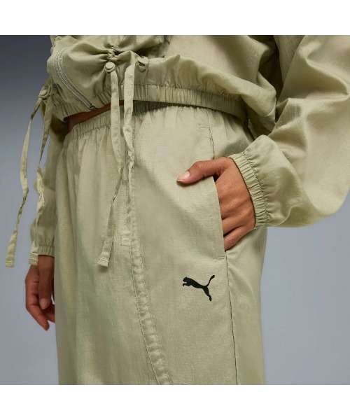PUMA(プーマ)の「PUMA DARE TO WOVEN PANTS(プーマ DARE TO ウーブン パンツ)(スウェットパンツ・レディース・オリーブ系/ブラック系・MEDIUM/SMALL/LARGE)」の12枚目の写真
