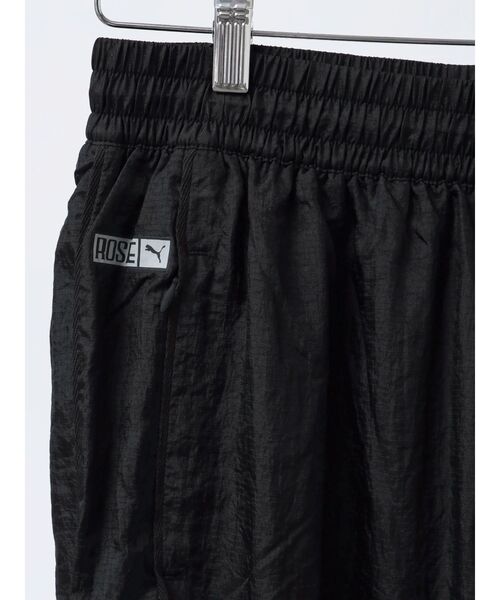 PUMA(プーマ)の「【PUMA】PUMA X ROSE T7 Relaxed Track Pants WV(その他パンツ・レディース・ブラック・SMALL/MEDIUM)」の4枚目の写真