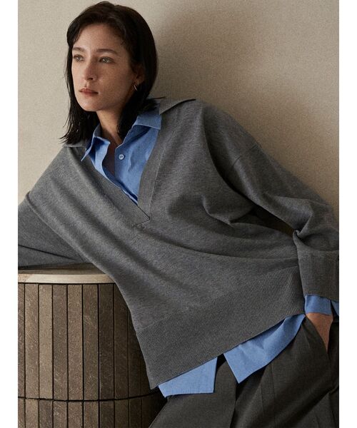 ELENDEEK（エレンディーク）の「シャツドッキングスキッパーニット（ニット/セーター・レディース・ボルドー/ネイビー/グレー・FREE）」の2枚目の写真