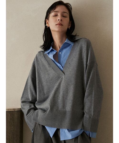 ELENDEEK（エレンディーク）の「シャツドッキングスキッパーニット（ニット/セーター・レディース・ボルドー/ネイビー/グレー・FREE）」の21枚目の写真