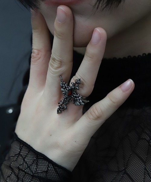 定価67,100 正規品 ロイヤルオーダー トリプル クロス リング セール】ジュエルダーククロスリング（リング）｜NIBBLE POISON