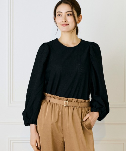 LE SOUK(ルスーク)の「ギャザースリーブプルオーバー(Tシャツ/カットソー・レディース・ブラック/カーキ/サックスブルー・フリー)」の2枚目の写真
