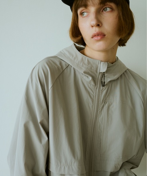 BROKEN BASE(ブロークンベース)の「Utility Hooded Jumper(マウンテンパーカー・メンズ・ライトグレー/ブラック・MEDIUM/LARGE)」の10枚目の写真