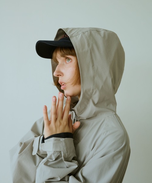 BROKEN BASE(ブロークンベース)の「Utility Hooded Jumper(マウンテンパーカー・メンズ・ライトグレー/ブラック・MEDIUM/LARGE)」の22枚目の写真