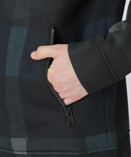 BLACK LABEL CRESTBRIDGE(ブラックレーベル・クレストブリッジ)の「【BLACK lab.】シアーダンボールクレストブリッジチェックパーカー(パーカー・メンズ・グレー系その他/ブラック・M/L/XL)」の14枚目の写真