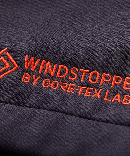 Mammut（マムート）の「MAMMUT/マムート アルティメイト ８ ソフトシェル フーデッド 25イヤーズ ジャケット GORE-TEX WINDSTOPPER（マウンテンパーカー・メンズ・ブラック・L/M/XL）」の6枚目の写真