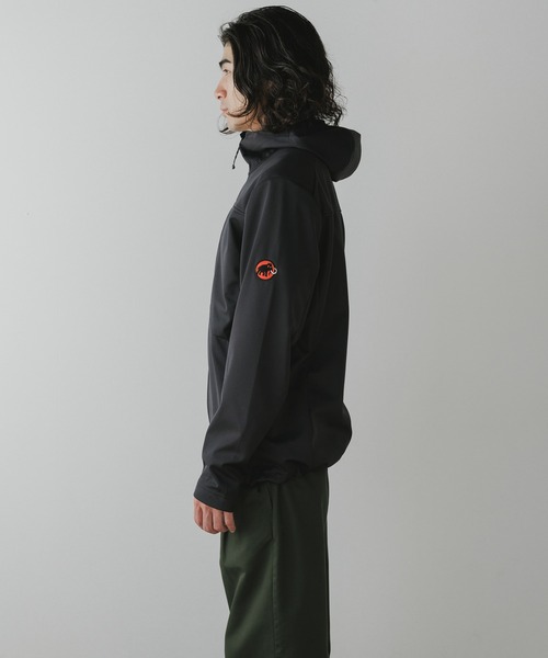 Mammut（マムート）の「MAMMUT/マムート アルティメイト ８ ソフトシェル フーデッド 25イヤーズ ジャケット GORE-TEX WINDSTOPPER（マウンテンパーカー・メンズ・ブラック・L/M/XL）」の22枚目の写真