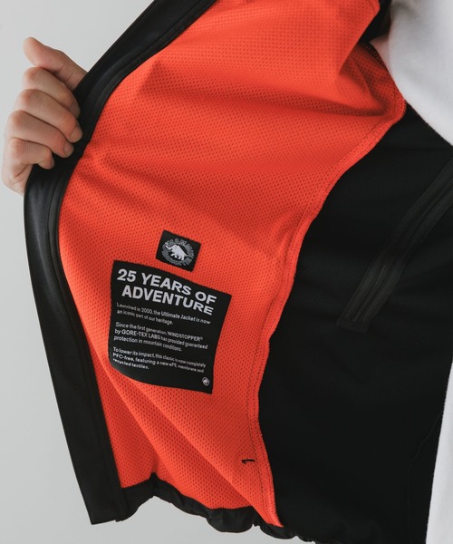 Mammut（マムート）の「MAMMUT/マムート アルティメイト ８ ソフトシェル フーデッド 25イヤーズ ジャケット GORE-TEX WINDSTOPPER（マウンテンパーカー・メンズ・ブラック・L/M/XL）」の7枚目の写真