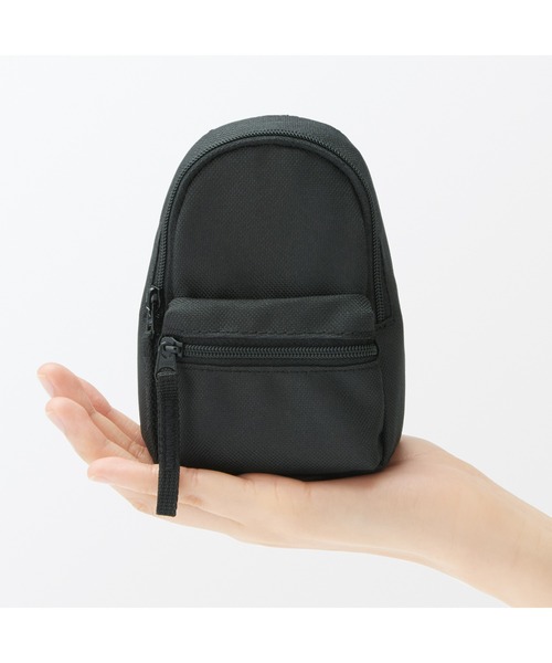 無印良品（ムジルシリョウヒン）の「ミニ　撥水リュックサック（コインケース・レディース・ダークベージュ/ブラウン系/ブラック・FREE）」の4枚目の写真