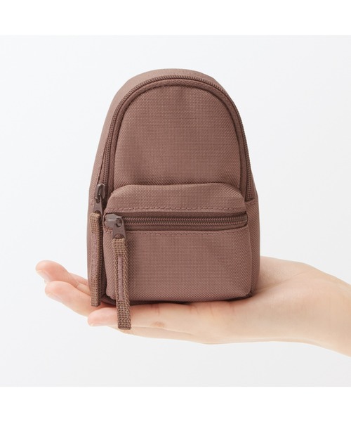 無印良品（ムジルシリョウヒン）の「ミニ　撥水リュックサック（コインケース・レディース・ダークベージュ/ブラウン系/ブラック・FREE）」の13枚目の写真