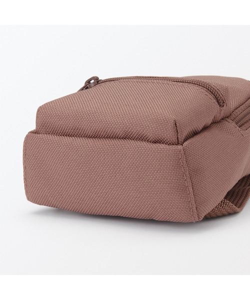 無印良品（ムジルシリョウヒン）の「ミニ　撥水リュックサック（コインケース・レディース・ダークベージュ/ブラウン系/ブラック・FREE）」の16枚目の写真