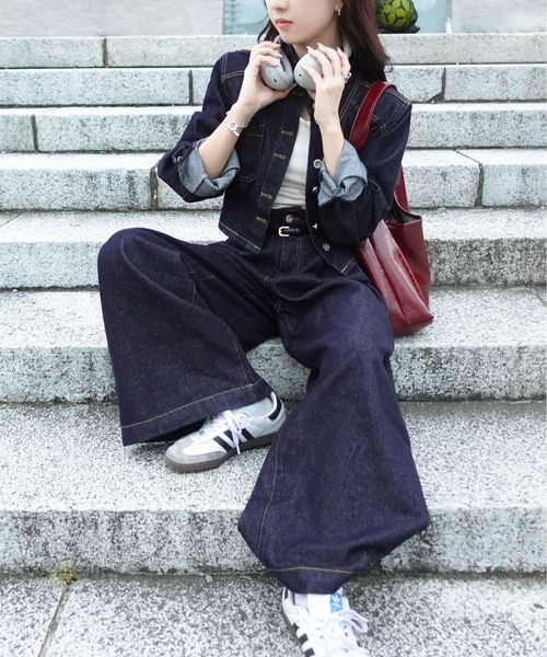 unnu(ユヌ)の「【SETUP】バックデザイン タックワイドデニムセットアップ(セットアップ・レディース・ブルー・F/M/L/S)」の2枚目の写真