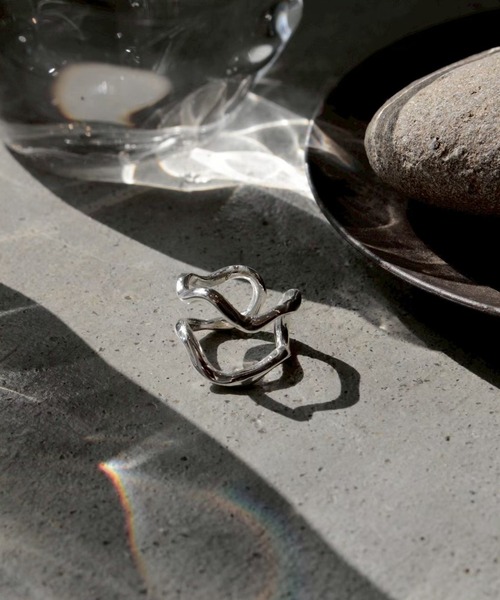 Soierie(ソワリー)の「スキンオブジェクト イヤーカフ リング / Skin object earcuff ring(リング・レディース・シルバー・FREE)」の1枚目の写真