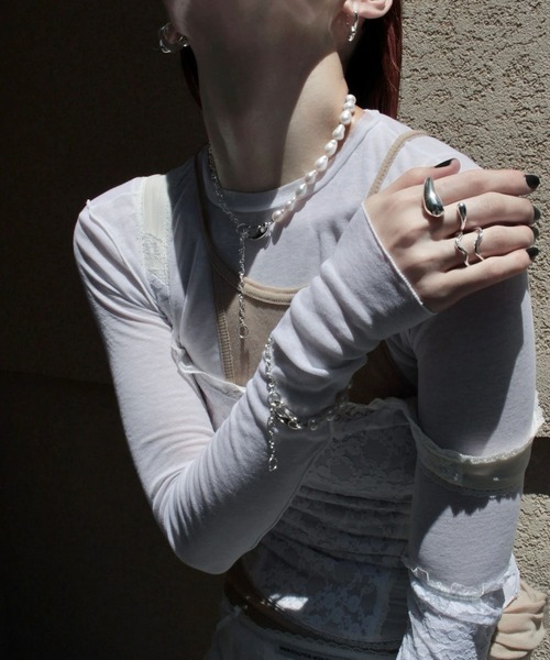 Soierie(ソワリー)の「スキンオブジェクト イヤーカフ リング / Skin object earcuff ring(リング・レディース・シルバー・FREE)」の10枚目の写真