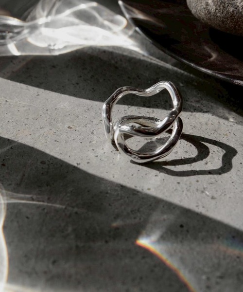Soierie(ソワリー)の「スキンオブジェクト イヤーカフ リング / Skin object earcuff ring(リング・レディース・シルバー・FREE)」の4枚目の写真