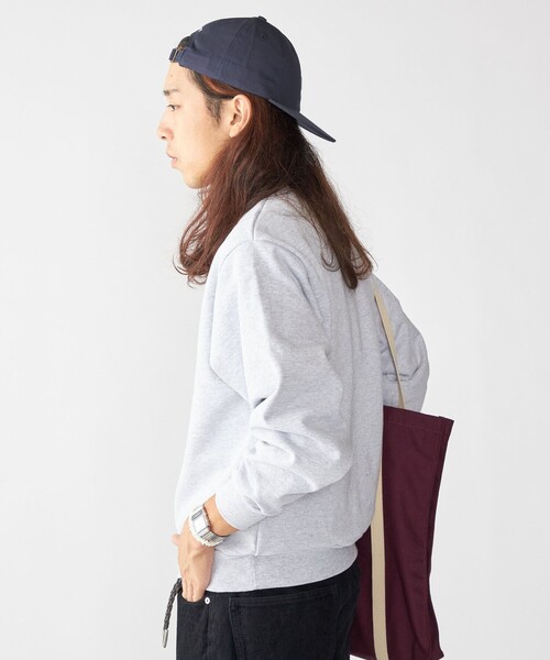 SHIPS（シップス）の「SHIPS×TAKE IVY:『TAKE NVY』カレッジ スウェット クルーネック トレーナー（スウェット・メンズ・ライトグレー/ネイビー・SMALL/MEDIUM/LARGE）」の15枚目の写真