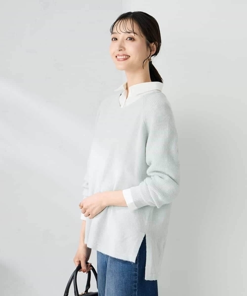 a.v.v（アーヴェヴェ）の「ラメVネックチュニックニット（ニット/セーター・レディース・ミント/ライトピンク/グレー系その他・38/40/36）」の9枚目の写真