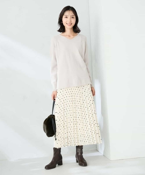 a.v.v（アーヴェヴェ）の「ラメVネックチュニックニット（ニット/セーター・レディース・ミント/ライトピンク/グレー系その他・38/40/36）」の21枚目の写真