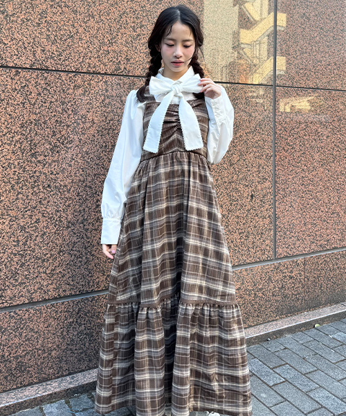 Mi-je(ミジェ)の「ギャザーチェックワンピース【韓国ファッション】(シャツワンピース・レディース・ブラウン/ブラック・F)」の13枚目の写真