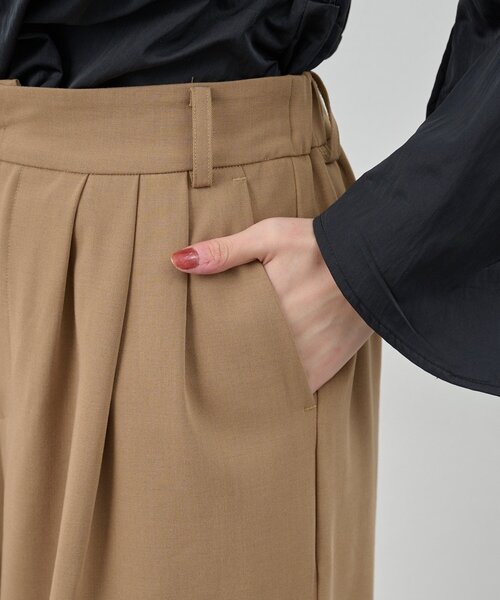 SHENERY（シーナリー）の「【インフルエンサー＠tsuru00コラボ】3タックスラックスパンツ（スラックス・レディース・グレー/ブラック/ベージュ/ライトベージュ・36/38/34）」の7枚目の写真