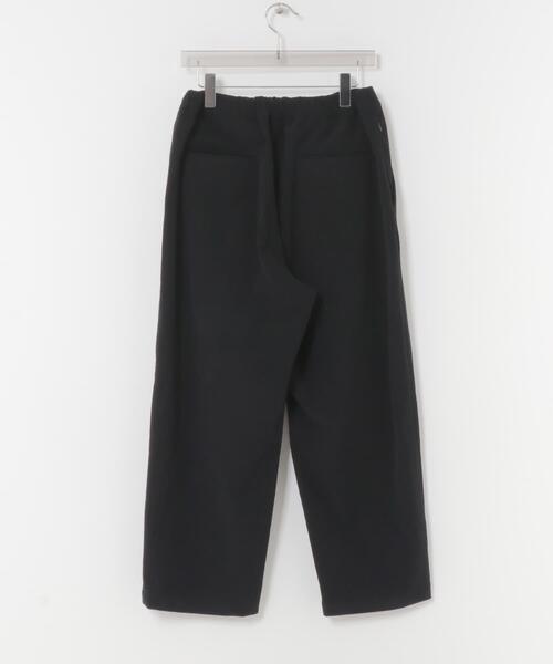 URBAN RESEARCH（アーバンリサーチ）の「Wide Dad　Dad EASY CORDUROY WIDE PANTS（その他パンツ・メンズ・ネイビー・1/2）」の2枚目の写真