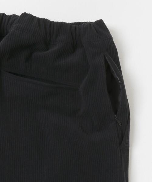 URBAN RESEARCH（アーバンリサーチ）の「Wide Dad　Dad EASY CORDUROY WIDE PANTS（その他パンツ・メンズ・ネイビー・1/2）」の3枚目の写真