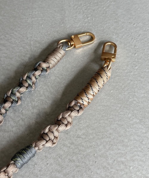 SANSeLF（サンセルフ）の「【SANSeLF】 パラコードショートストラップ メタルフック スマホアクセサリー saa25a177（スマホグッズ・レディース・ベージュ/ブラック・FREE）」の13枚目の写真