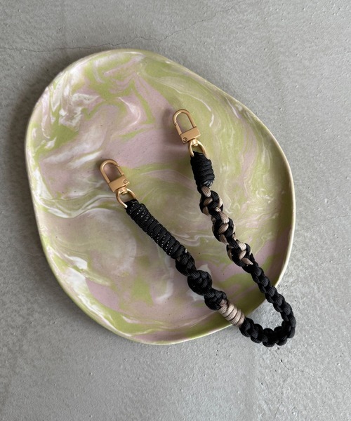 SANSeLF（サンセルフ）の「【SANSeLF】 パラコードショートストラップ メタルフック スマホアクセサリー saa25a177（スマホグッズ・レディース・ベージュ/ブラック・FREE）」の15枚目の写真