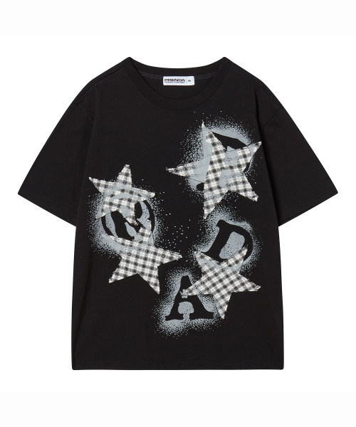 PRENDA(プレンダ)の「PRDA SPRAY BIG PATCH CHECK STAR CREWNECK TEE BLACK(Tシャツ/カットソー・レディース・その他・MEDIUM/SMALL)」の1枚目の写真