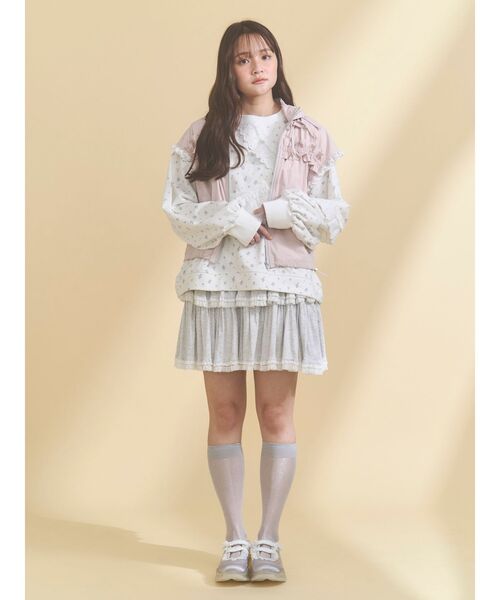 merry jenny（メリージェニー）の「frill nylon jacket（ベスト・レディース・アイボリー/チャコールグレー/ピンク・FREE）」の4枚目の写真
