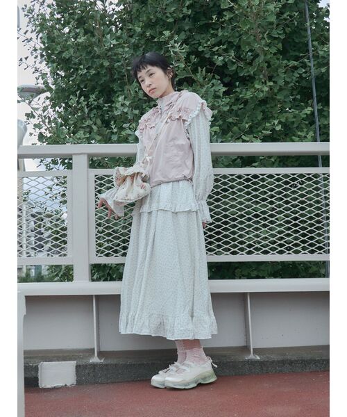 merry jenny（メリージェニー）の「frill nylon jacket（ベスト・レディース・アイボリー/チャコールグレー/ピンク・FREE）」の9枚目の写真