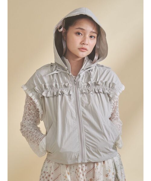 merry jenny（メリージェニー）の「frill nylon jacket（ベスト・レディース・アイボリー/チャコールグレー/ピンク・FREE）」の13枚目の写真