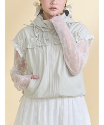 merry jenny（メリージェニー）の「frill nylon jacket（ベスト）」