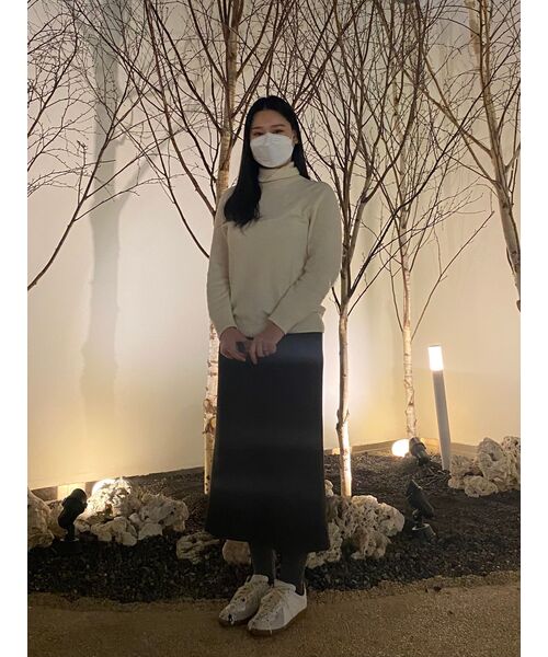 MUSINSA STANDARD WOMAN（ムシンサスタンダードウーマン）の「レディースラムウールリラックスタートルネックニット[アイボリー]（ニット/セーター・レディース・その他・SMALL/MEDIUM/LARGE/X-SMALL）」の4枚目の写真