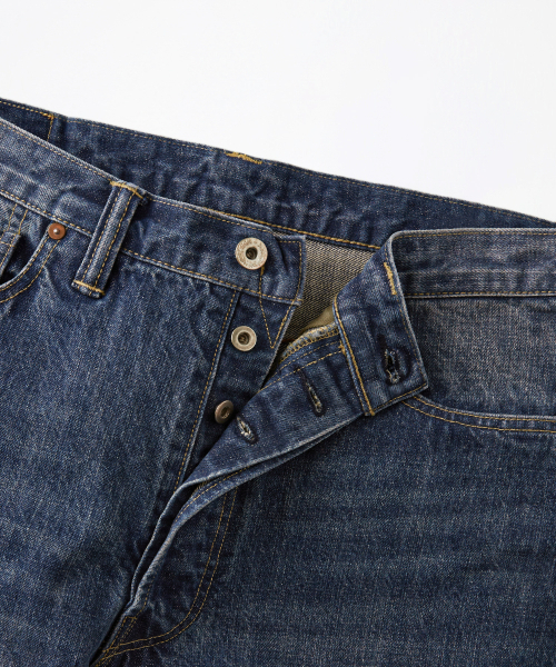 OUTSTANDING(アウトスタンディング)の「W.W. II SELVEDGE STRAIGHT PANTS_MEDIUM BLUE(デニムパンツ・メンズ・その他・SMALL/MEDIUM/LARGE)」の4枚目の写真
