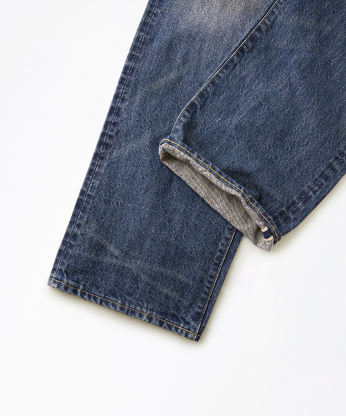 OUTSTANDING(アウトスタンディング)の「W.W. II SELVEDGE STRAIGHT PANTS_MEDIUM BLUE(デニムパンツ・メンズ・その他・SMALL/MEDIUM/LARGE)」の7枚目の写真