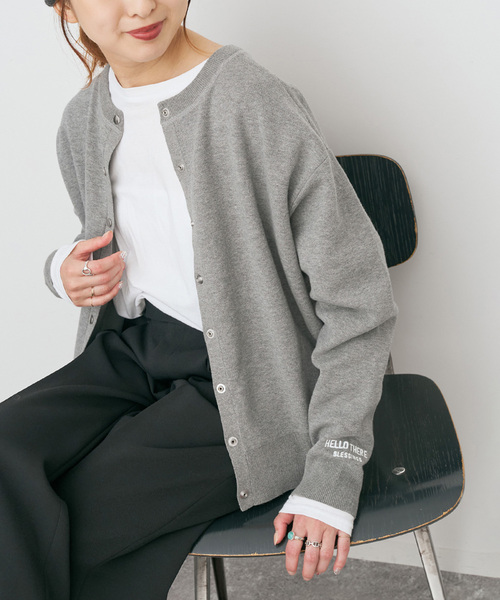 スピックアンドスパン　新品タグ付きカーディガン　グレー スピックアンドスパン 新品タグ付きカーディガン グレー