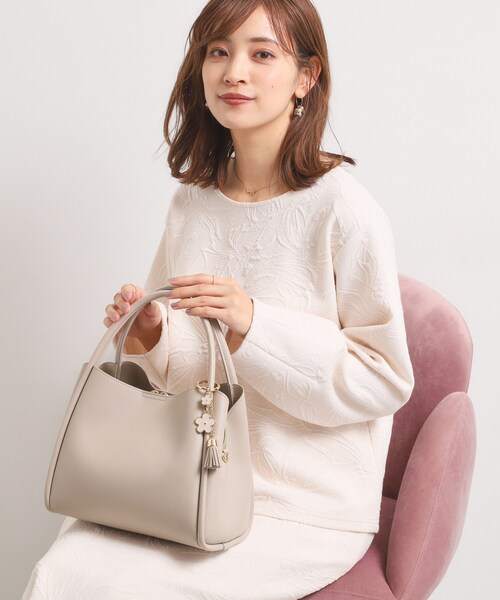 ITS'DEMO（イッツデモ）の「【2WAY】チャーム付きミニトート（ハンドバッグ・レディース・ブラウン系その他/ライトベージュ/ブラック・00）」の8枚目の写真