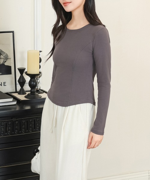 DAYRA(デイラ)の「ラウンドネック シーム タイト 長袖 カットソー(Tシャツ/カットソー・レディース・ダークグレー/ホワイト/ブラック・S/M/XL)」の14枚目の写真