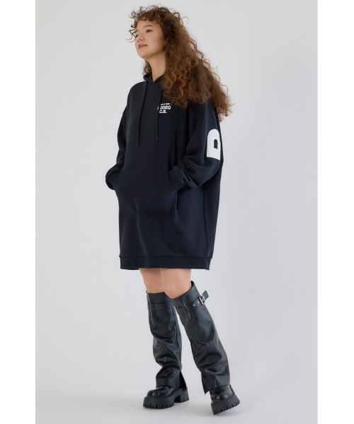 クロ太郎❤️VALENZAサックスパーカー42❤️ワンピース✨✨✨ 株式会社ク・ラッチ / ONE PIECE × 絡繰魂 【ゾロ】海賊狩りのパーカー