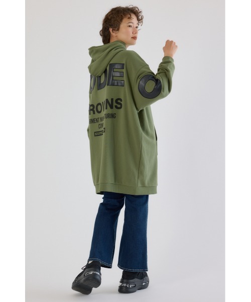 RODEO CROWNS WIDE BOWL(ロデオクラウンズワイドボウル)の「フェイクレザーパッチパーカーワンピース(ワンピース・レディース・グレー×ホワイト/カーキ/ブラック・FREE)」の11枚目の写真