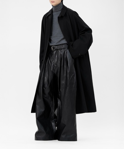 LAPIIS(ラピス)の「VEGAN LEATHER EXTRA WIDE 4TUCK TROUSERS(その他パンツ・メンズ・ブラック・LARGE/MEDIUM)」の5枚目の写真