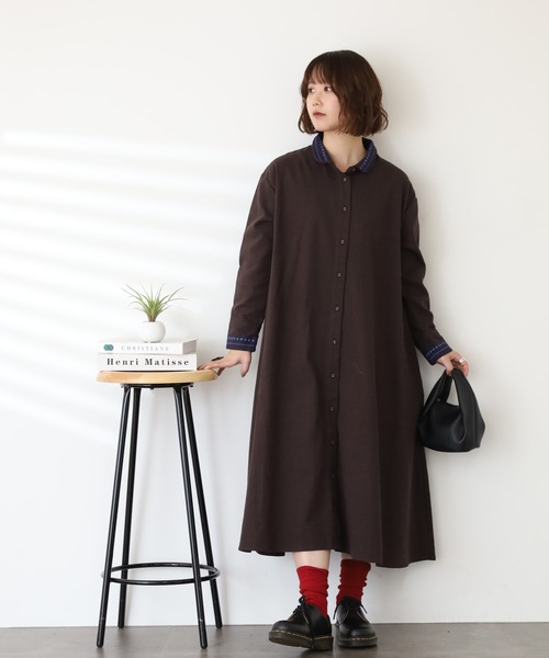 Emago(イマゴ)の「EMAGO つぶつぶ刺繍ワンピース 長袖(シャツワンピース・レディース・ブラウン/ベージュ/カーキ・FREE)」の2枚目の写真